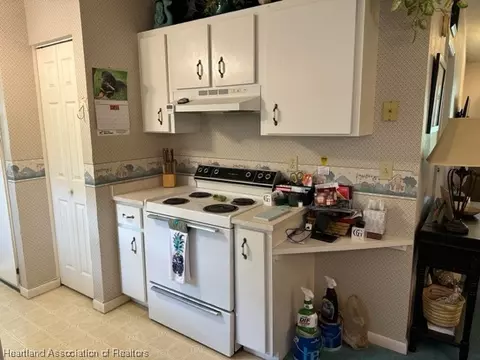 901 Spring Ct, Frostproof, FL 33843 photo 8
