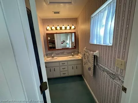 901 Spring Ct, Frostproof, FL 33843 photo 18