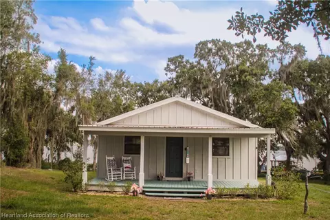 320 Lake June Rd, Lake Placid, FL 33852