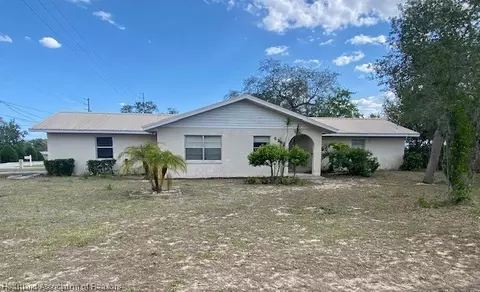 621 Cherokee Cir, Avon Park, FL 33825