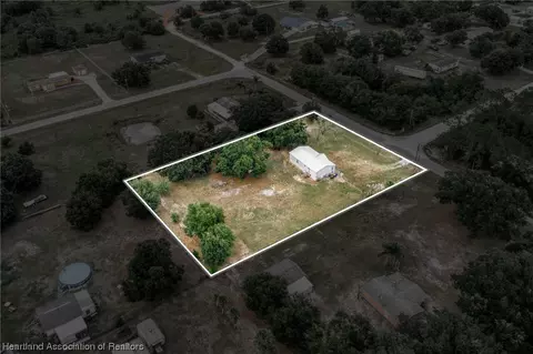 401 Fairview Ln, Lorida, FL 33857 photo 2