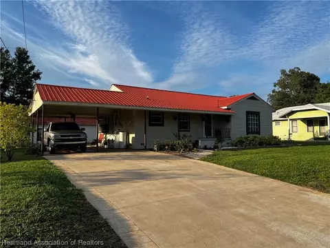 708 Honolulu Dr, Wauchula, FL 33873