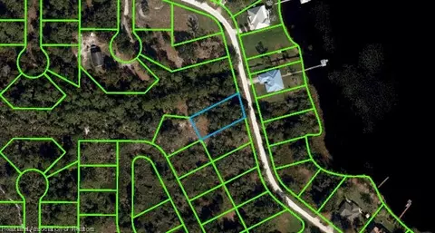2525 Pine Needle Dr, Sebring, FL 33875