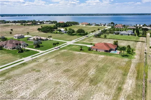 114 Sunset Pointe Drive Rd, Lake Placid, FL 33852