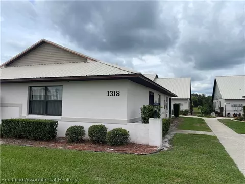 1318 Villaway W, Sebring, FL 33876