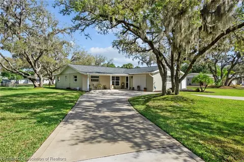 6109 Pine Ln, Sebring, FL 33876