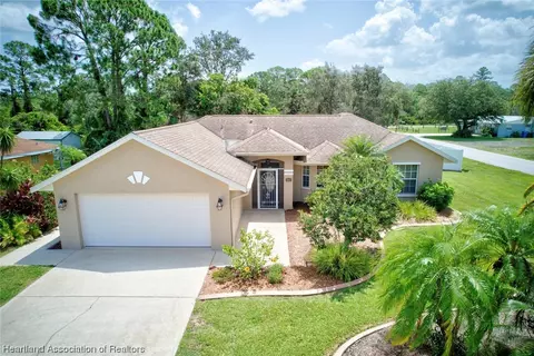 441 Serenade Ter, Lake Placid, FL 33852