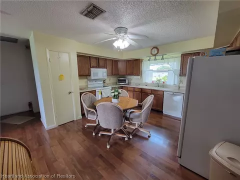 1235 Killarney Dr, Sebring, FL 33870 photo 9