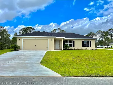 1517 Hillman Ave, Sebring, FL 33872