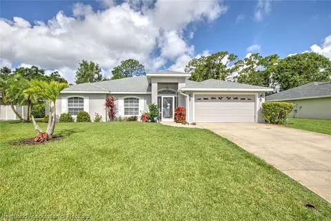 4051 Santa Barbara Dr, Sebring, FL 33875