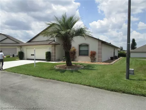695 W Wesley Cir, Avon Park, FL 33825