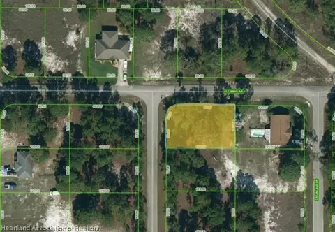 649 Blue Skies Dr, Lake Placid, FL 33852