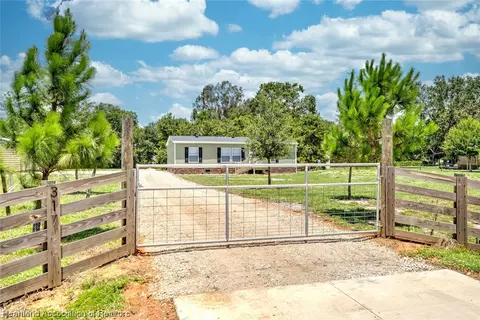 317 Fairview Ln, Lorida, FL 33857