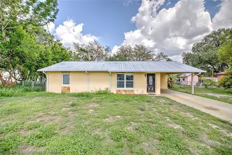 418 N Byrd Ave, Avon Park, FL 33825