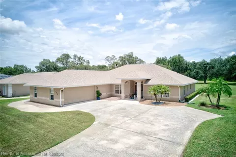2900 Lost Ball Dr, Sebring, FL 33872