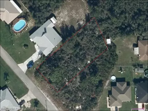 1547 Sycamore Ave, Lake Placid, FL 33852