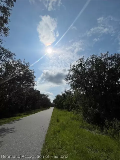 6000 Oak Brook Ave, Sebring, FL 33876 photo 4