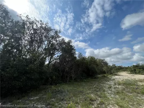 6000 Oak Brook Ave, Sebring, FL 33876 photo 2