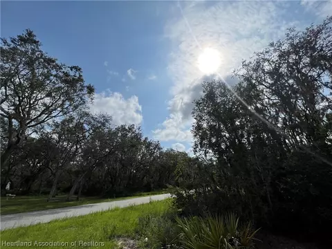 6000 Oak Brook Ave, Sebring, FL 33876 photo 3