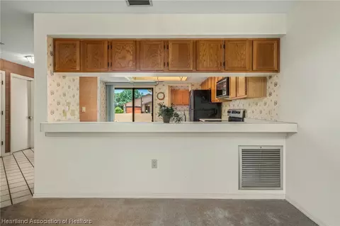 2911 Summertree Dr, Sebring, FL 33872 photo 5