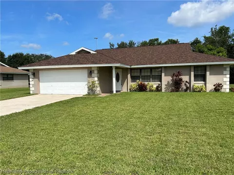 3415 Monza Dr, Sebring, FL 33872