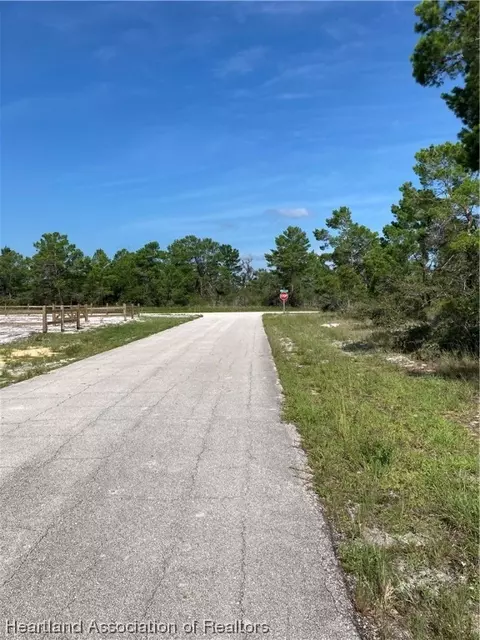 445 Foxdale Rd, Lake Placid, FL 33852