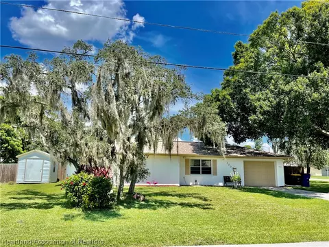 300 N Heron St, Sebring, FL 33870