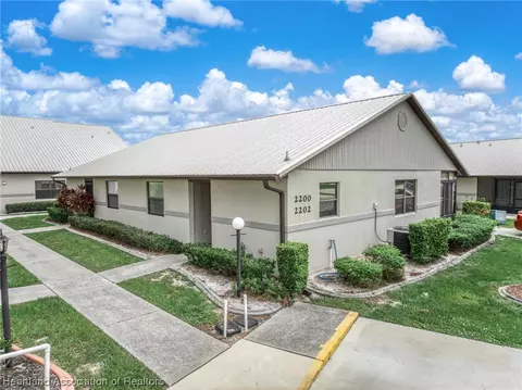 2200 E Villaway, Sebring, FL 33876