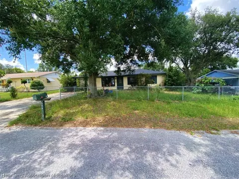506 E Cedar St, Avon Park, FL 33825