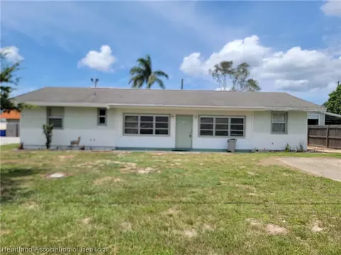 13 E Hibiscus St, Lake Placid, FL 33852
