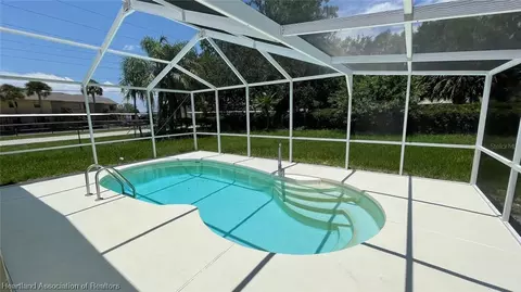 203 Vanwall Ter, Sebring, FL 33872 photo 10