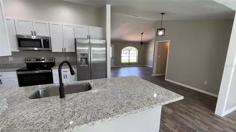 203 Vanwall Ter, Sebring, FL 33872 photo 5