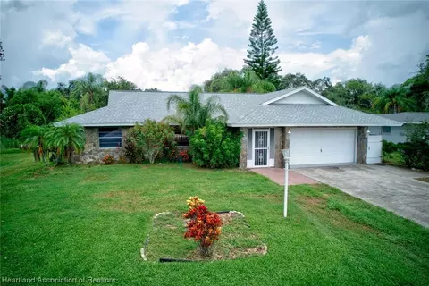 1547 Lake Clay Dr, Lake Placid, FL 33852