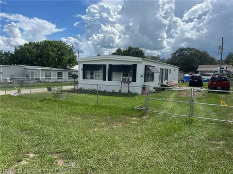 1123 Wightman Ave, Sebring, FL 33870