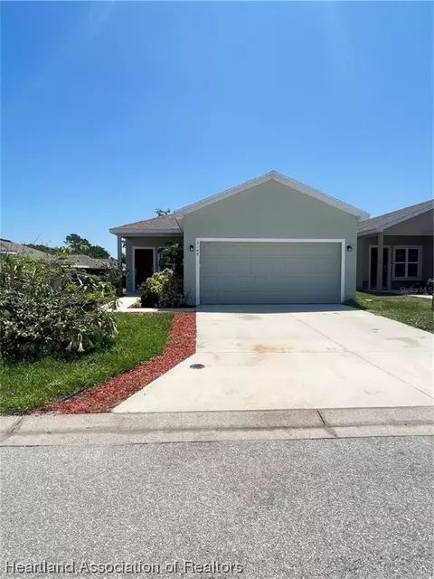 3148 Whispering Trails Ave, Winter Haven, FL 33884