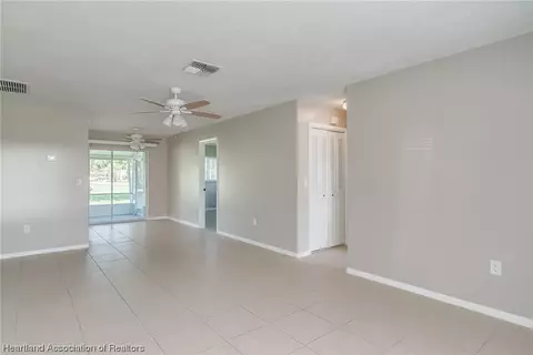 318 Cherry Tree Dr, Sebring, FL 33876 photo 4