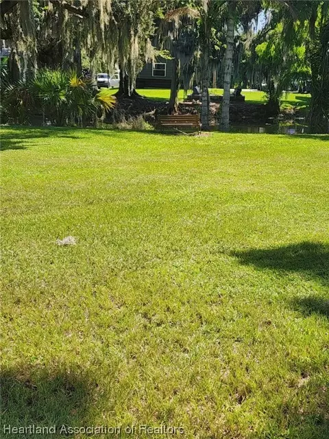 1426 Heron Dr N, Lorida, FL 33857 photo 4