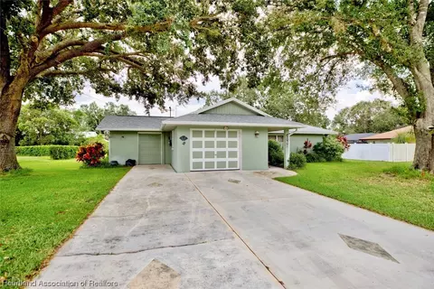6827 Neda St, Sebring, FL 33872