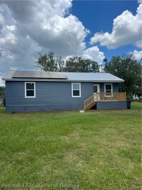 4922 Epps Ave, Bowling Green, FL 33834