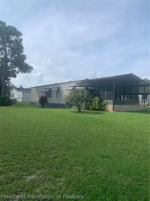 1123 Sunbird Ct, Sebring, FL 33872