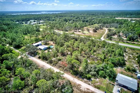 907 Magnolia St, Sebring, FL 33875