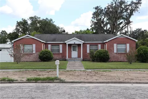 611 W Palmetto St, Wauchula, FL 33873