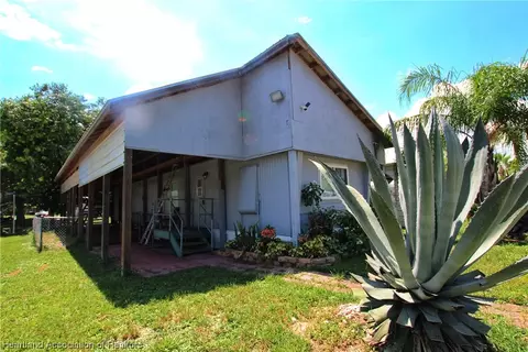 1070 10th St, Okeechobee, FL 34974 photo 2