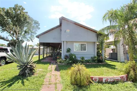 1070 10th St, Okeechobee, FL 34974