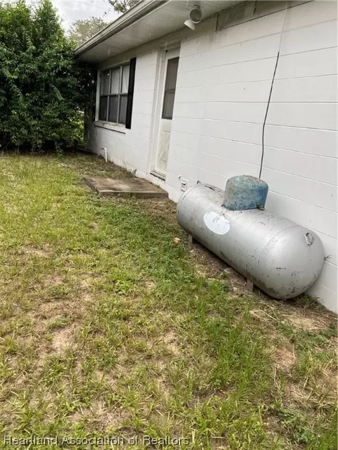 511 E Maple St, Avon Park, FL 33825 photo 14