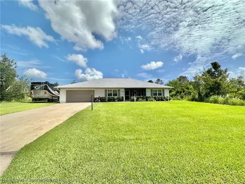 123 Grape Rd NW, Lake Placid, FL 33852