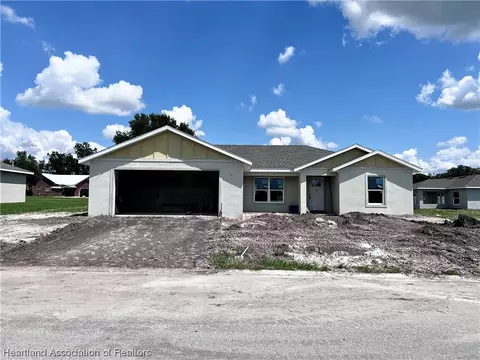 235 Hidden Creek Cir, Wauchula, FL 33873