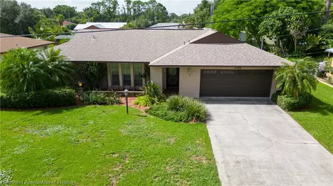 104 Apple Tree Ave, Lake Placid, FL 33852