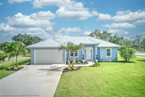 101 Lincoln Rd NW, Lake Placid, FL 33852