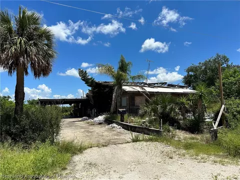 485 Lake Helen Dr, Lake Placid, FL 33852
